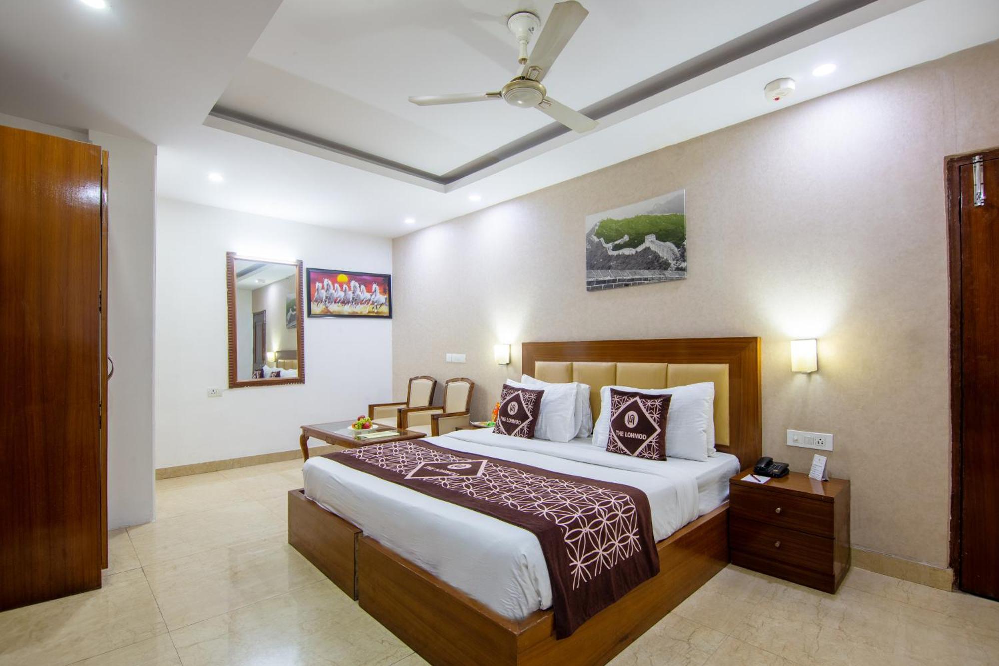 Hotel Lohmod At National Highway 8 - Free Airport Transffer New Delhi Eksteriør billede