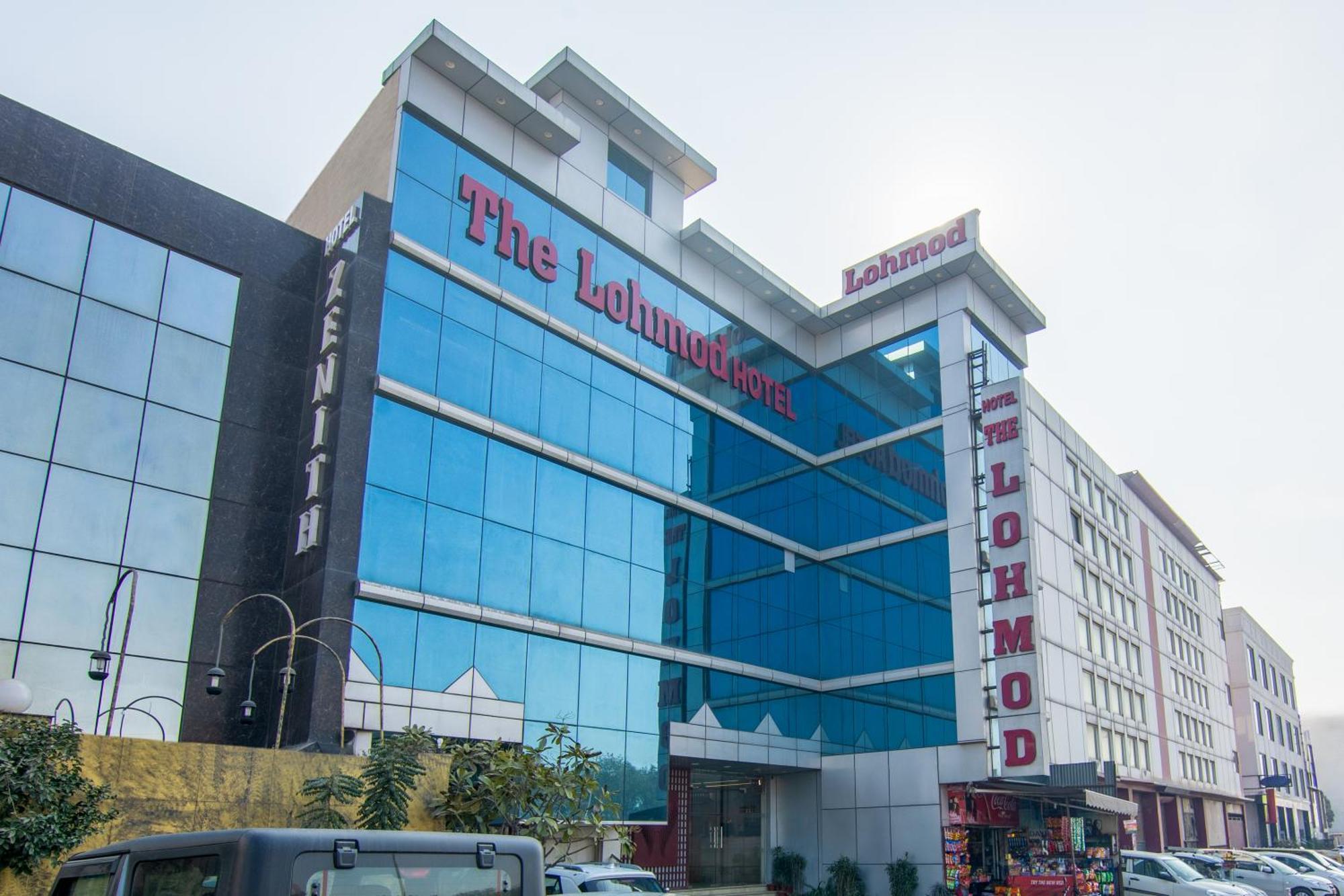 Hotel Lohmod At National Highway 8 - Free Airport Transffer New Delhi Eksteriør billede