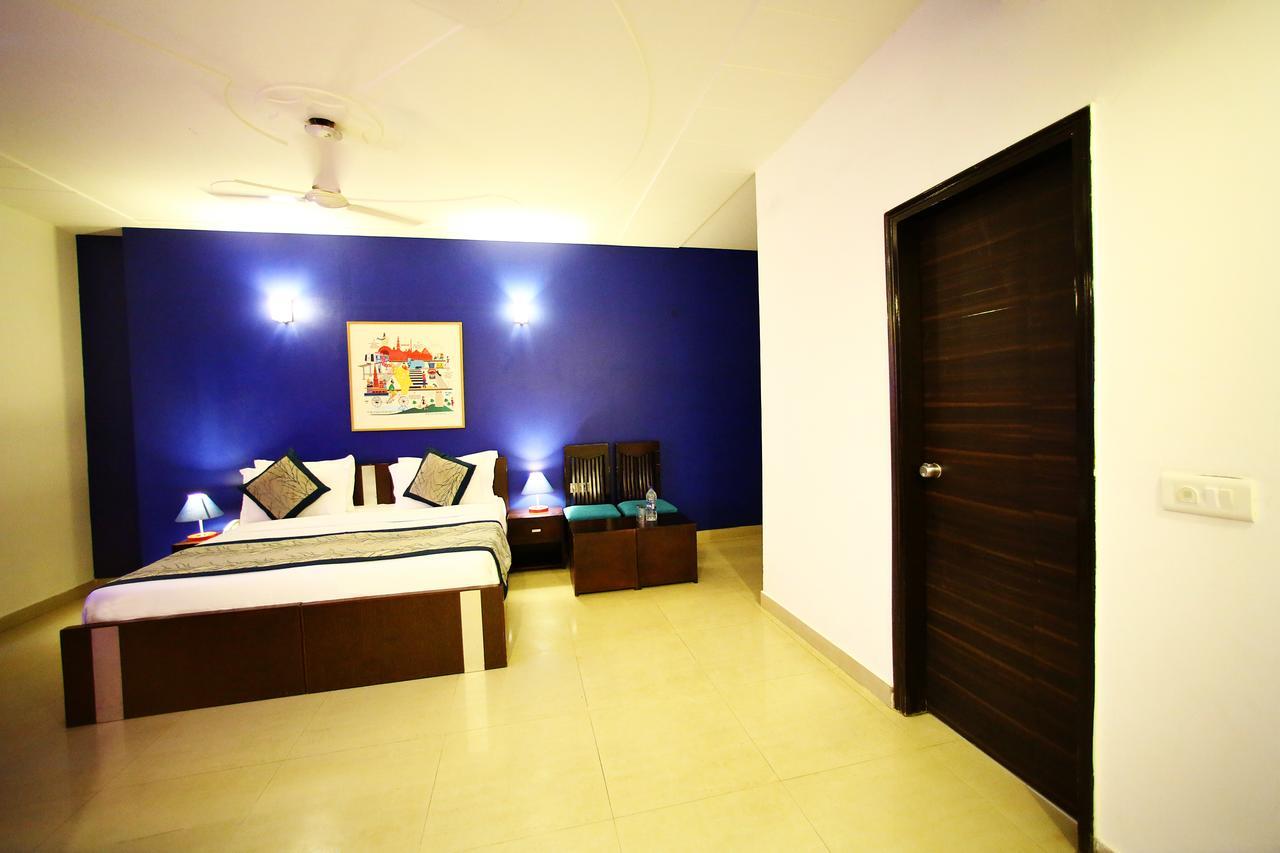 Hotel Lohmod At National Highway 8 - Free Airport Transffer New Delhi Eksteriør billede