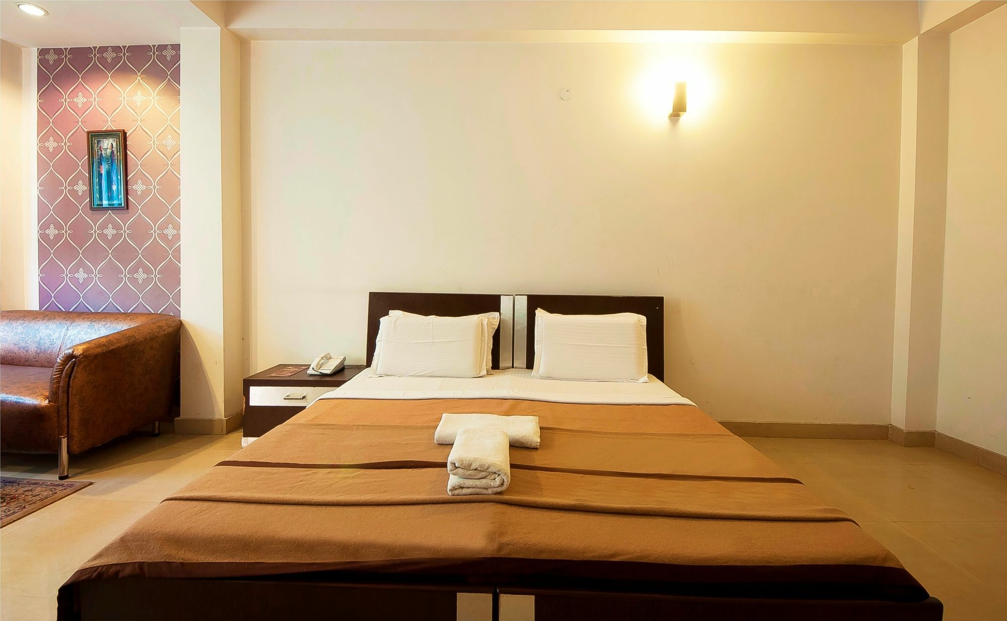Hotel Lohmod At National Highway 8 - Free Airport Transffer New Delhi Eksteriør billede